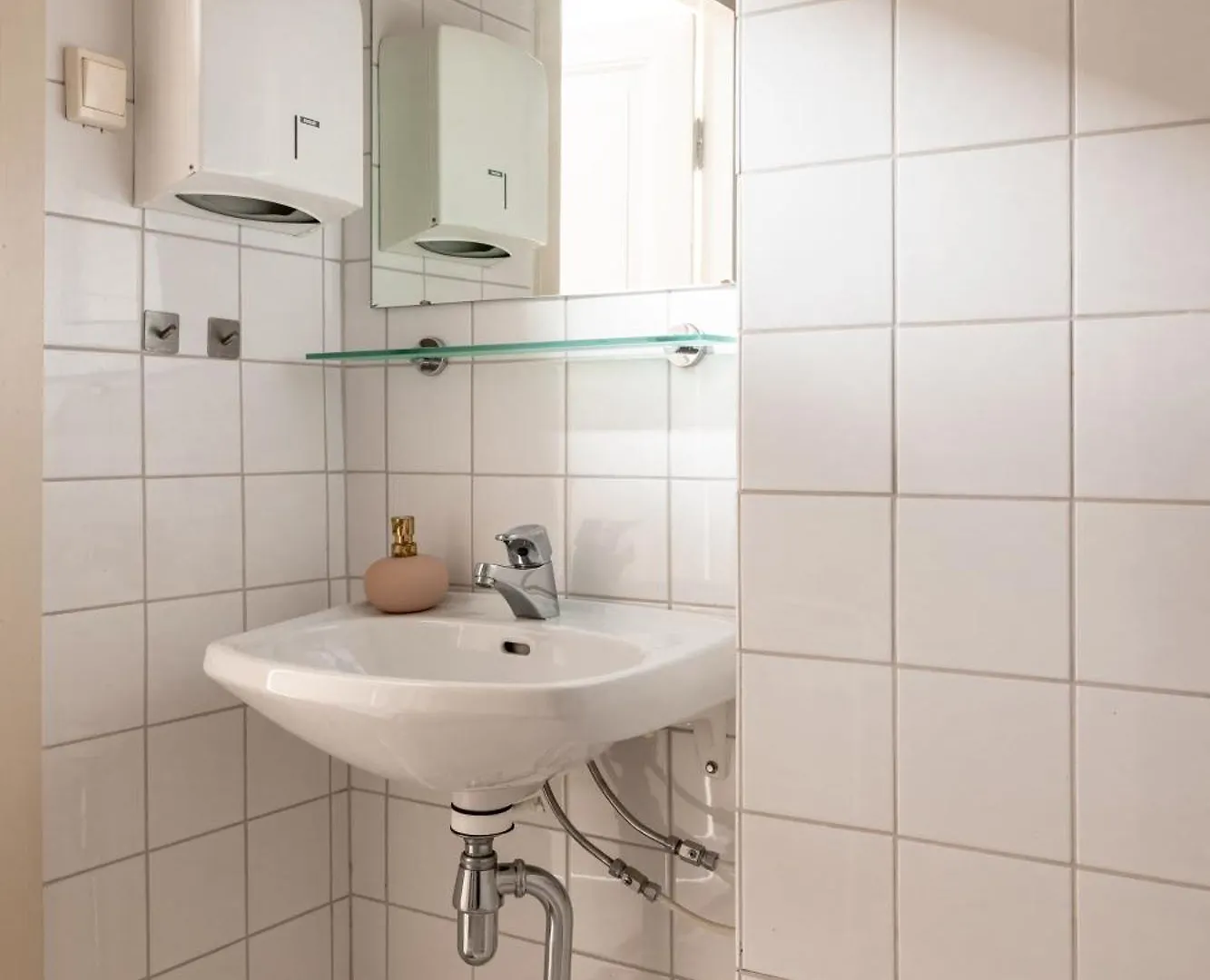 Spacious 5Br Apartment With Best Location In Kamppi هلسنكي