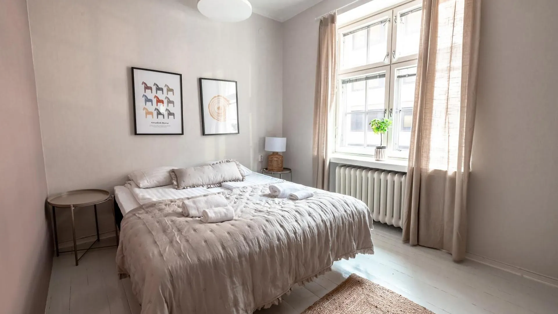 Spacious 5Br Apartment With Best Location In Kamppi هلسنكي