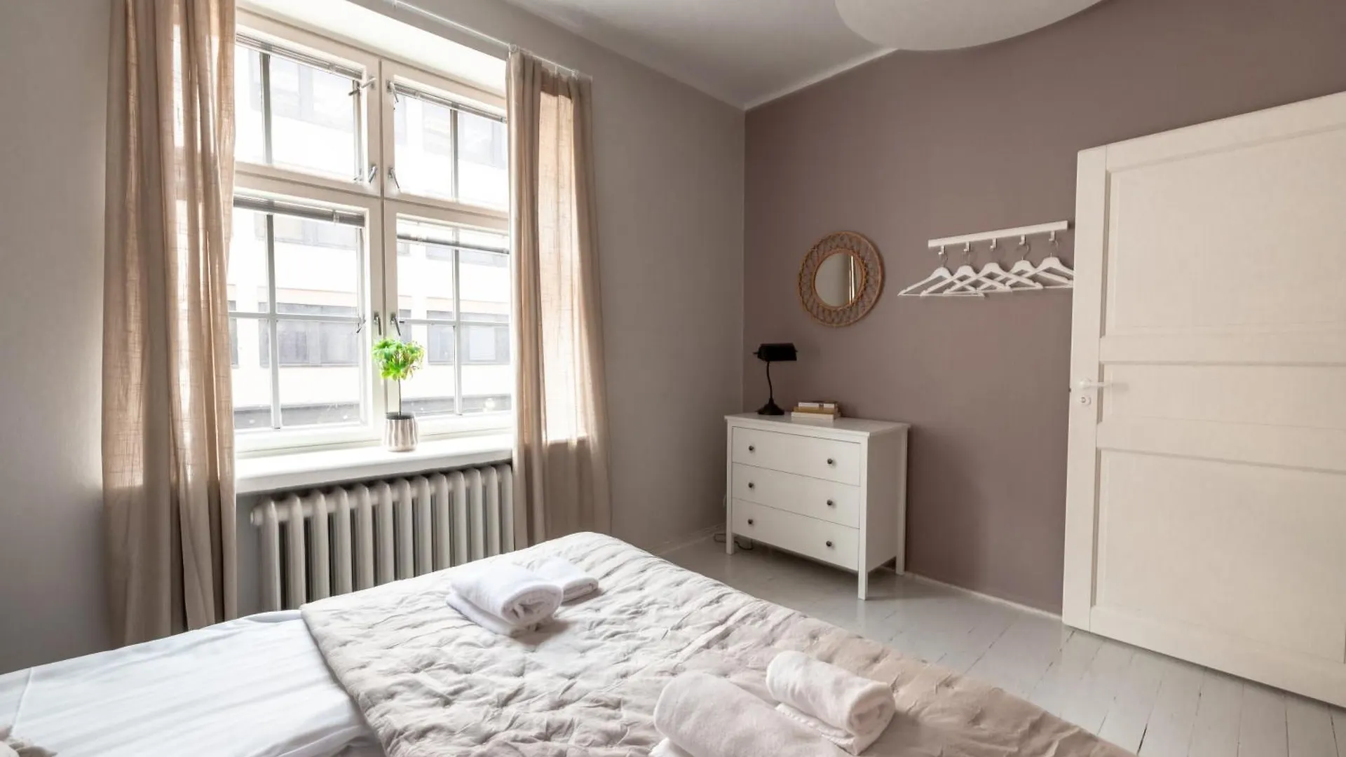 Spacious 5Br Apartment With Best Location In Kamppi هلسنكي